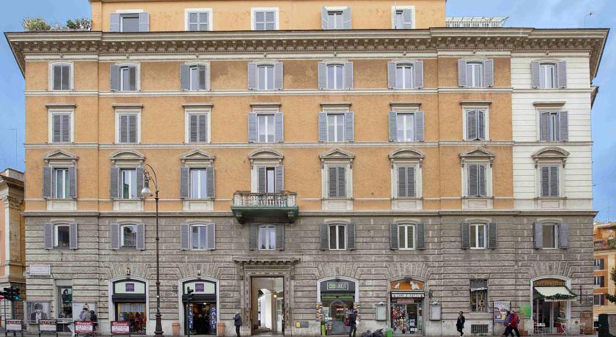Corso Vittorio 308 — Photos 1